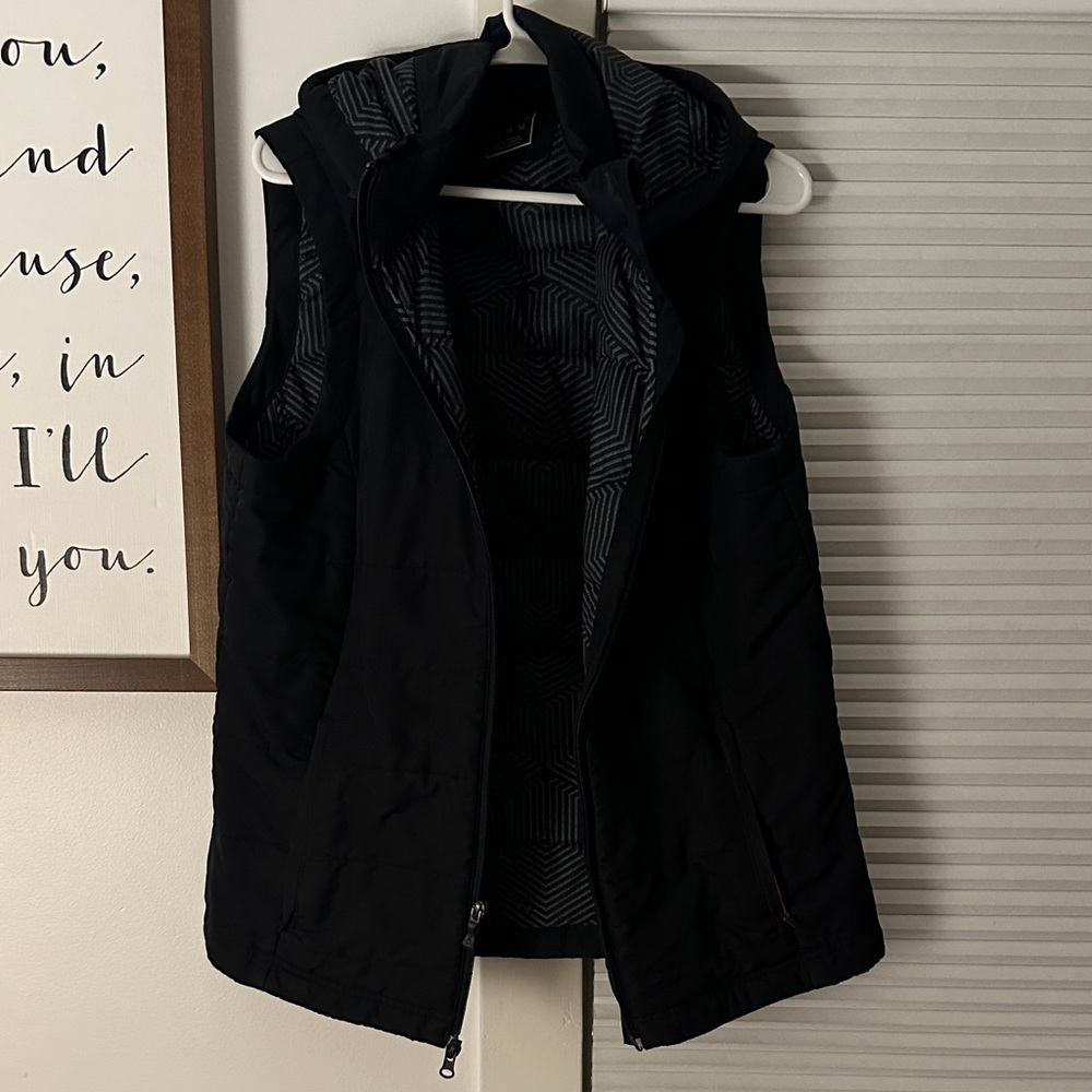 Under Armour Women's Black Hooded Vest